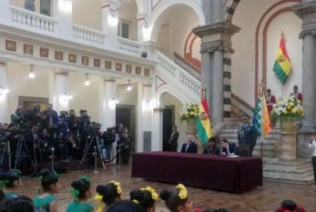 Bolivia: Rige licencia especial e inamovilidad laboral para padres con niños con problemas graves de salud