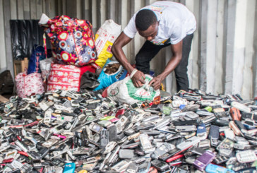 50 millones de toneladas de desperdicios electrónicos potencialmente generados por el trabajo se desechan anualmente